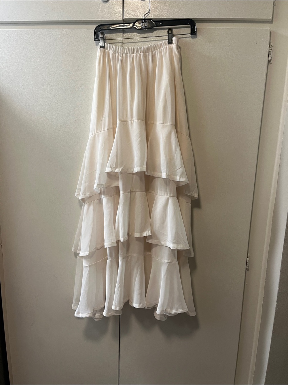 NWOT M Fredric Cream Tiered long Ruffle Maxi Skirt sz S